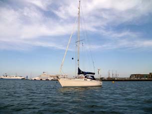 Voor anker bij Cherbourg