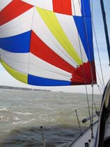 Onder Gennaker stuiven Oostende voorbij