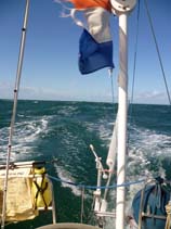 De zee bouwt zich snel op